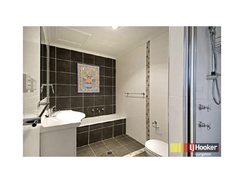 4 De Bortoli Street, Harrison ACT 2914