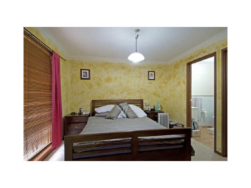 8 Lingiari Court, Ngunnawal ACT 2913