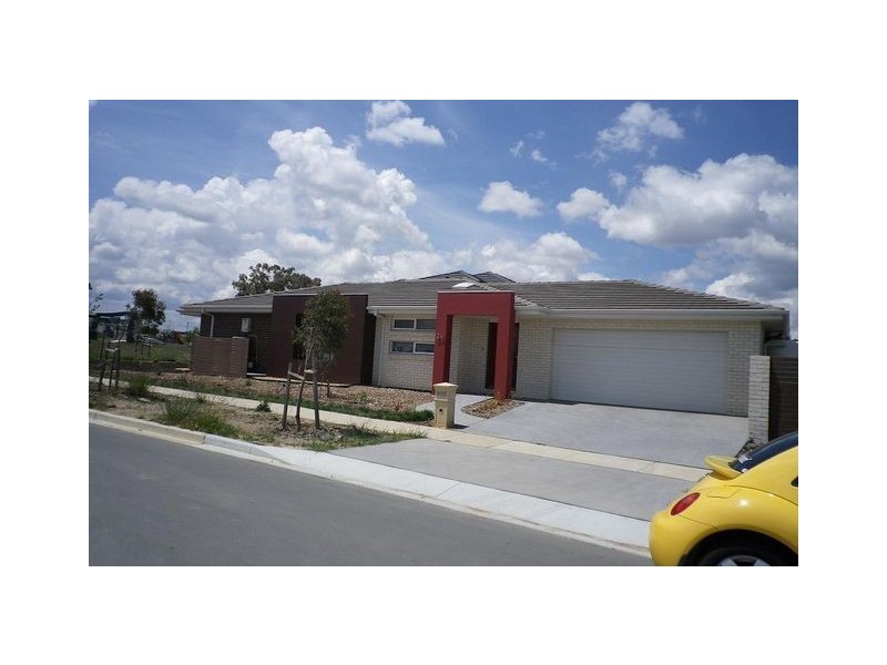 24 Ivy Kent Street, Forde ACT 2914