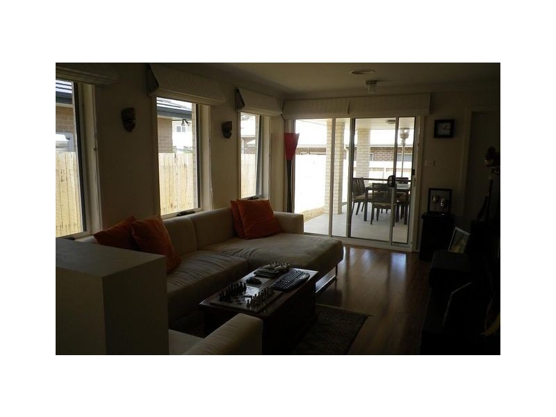 24 Ivy Kent Street, Forde ACT 2914