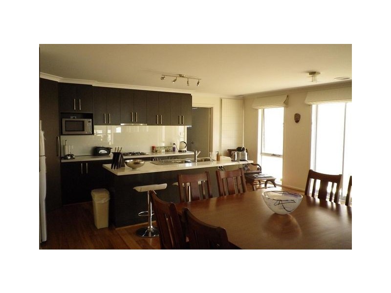 24 Ivy Kent Street, Forde ACT 2914