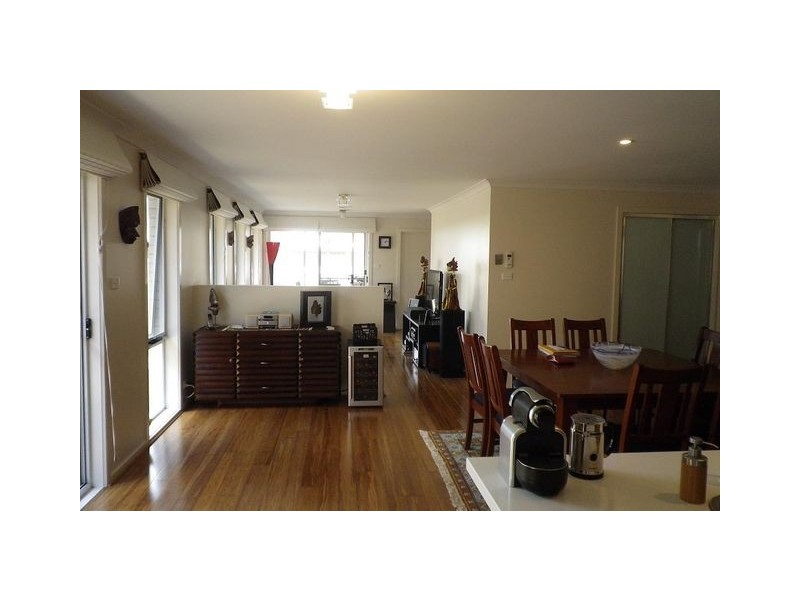 24 Ivy Kent Street, Forde ACT 2914