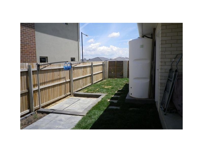 24 Ivy Kent Street, Forde ACT 2914