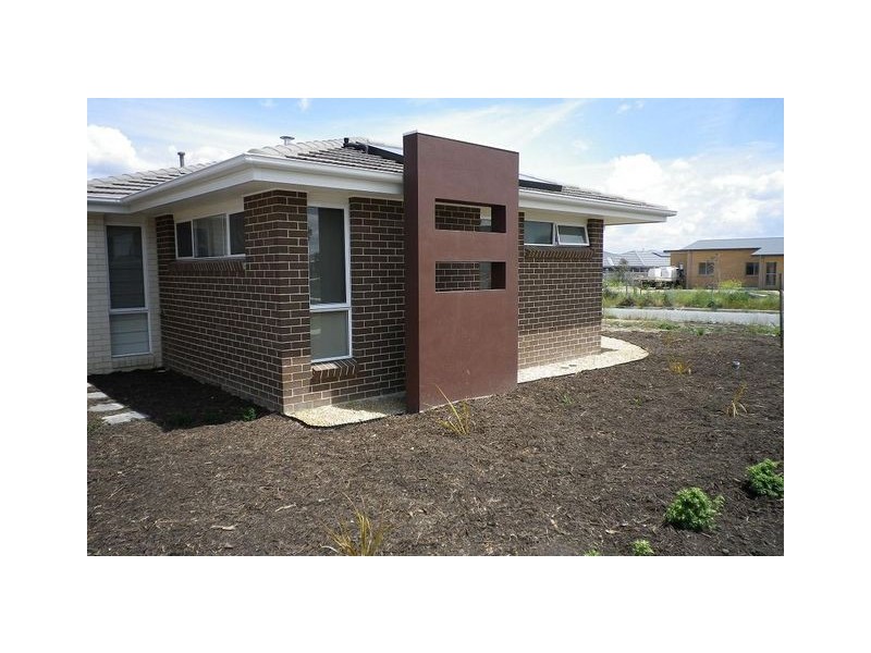 24 Ivy Kent Street, Forde ACT 2914