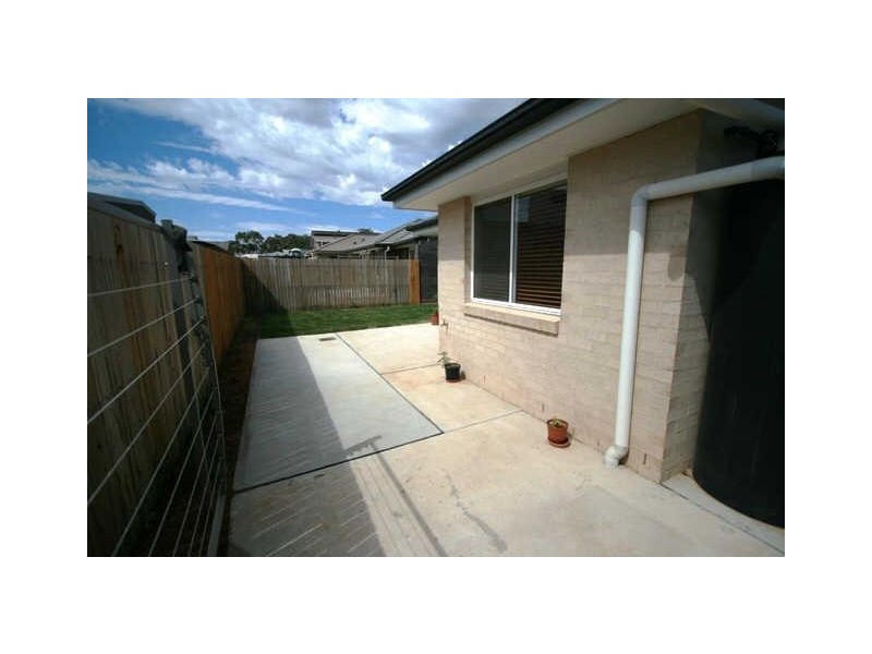 16 Helen Leonard Crescent, Forde ACT 2914