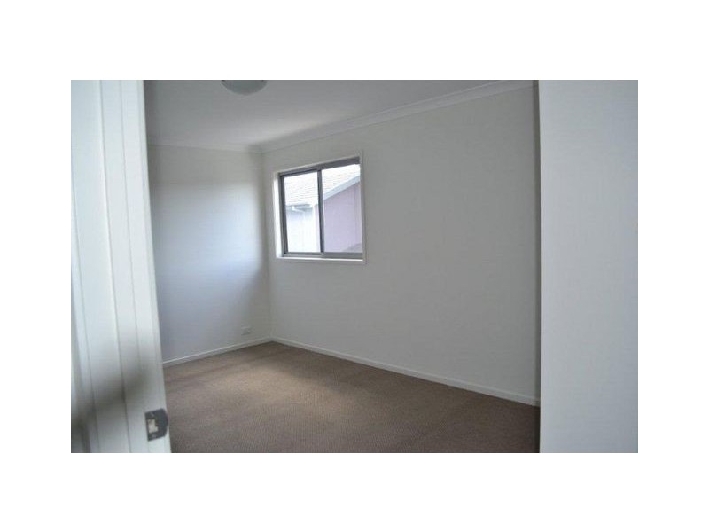 1/11 Dickins Street, Forde ACT 2914