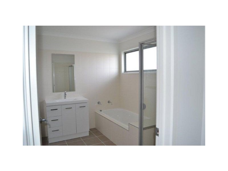 1/11 Dickins Street, Forde ACT 2914