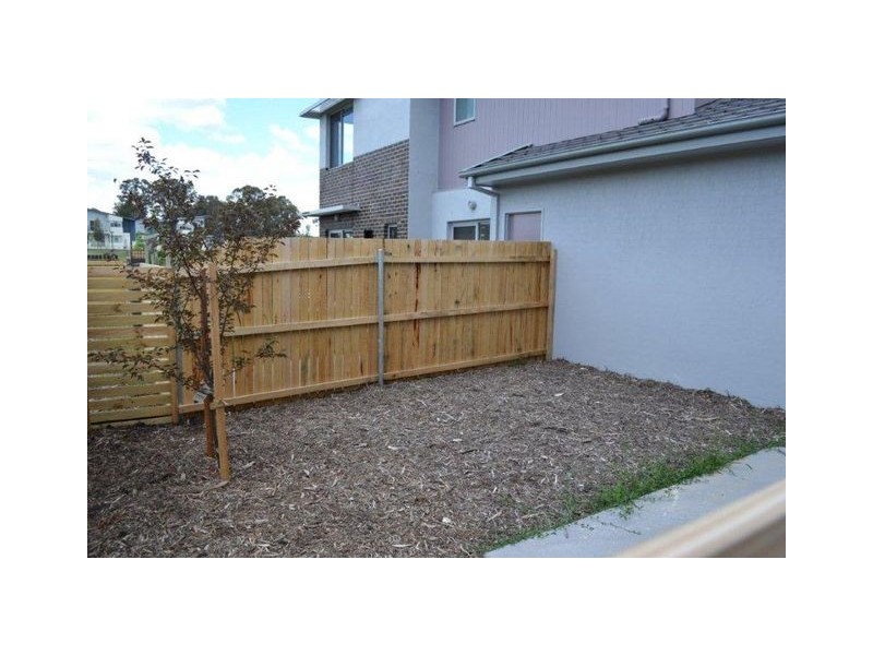 1/11 Dickins Street, Forde ACT 2914