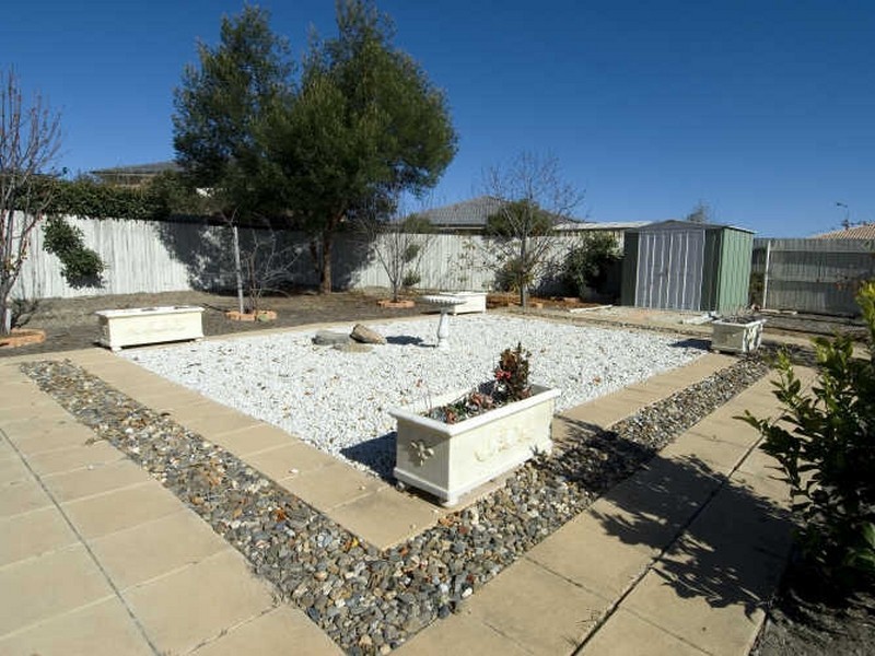 27 Kelleway Avenue, Nicholls ACT 2913