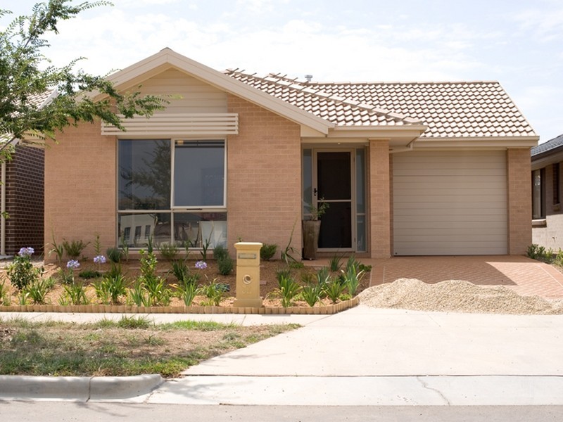 32 Gwen Meredith Loop, Franklin ACT 2913