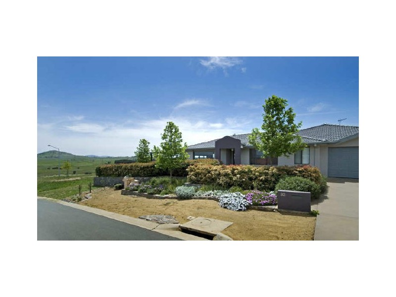 33 Henry Sutton Circuit, Dunlop ACT 2615