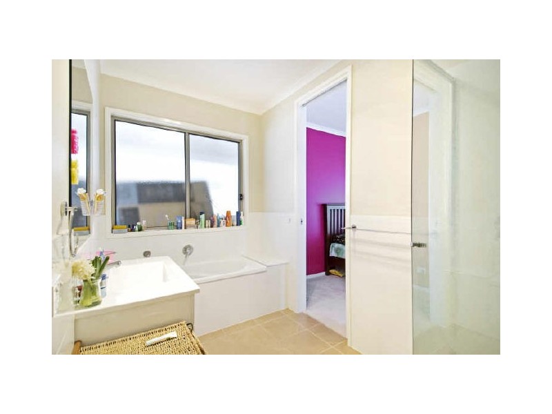 32 Ada Baker Street, Forde ACT 2914