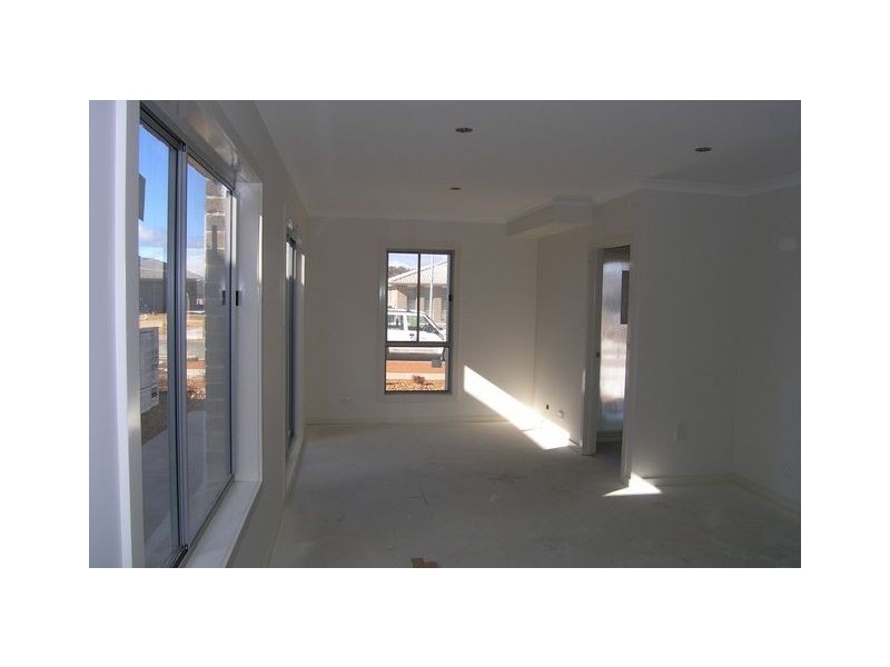 15 Walter Crocker Crescent, Casey ACT 2913