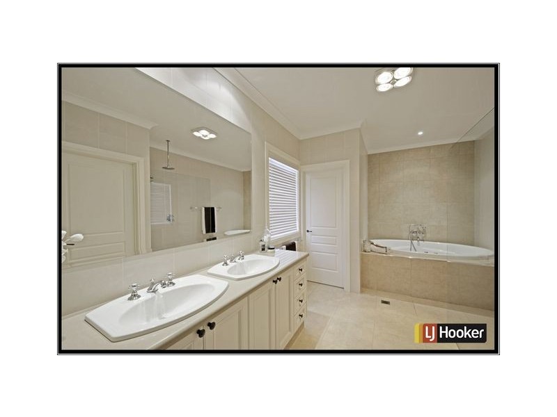 11 Sue Geh Circuit, Nicholls ACT 2913