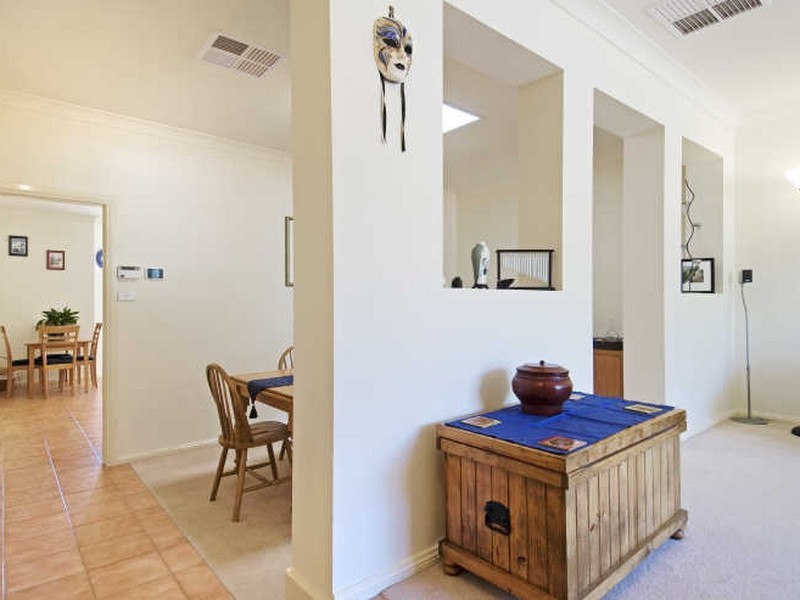 8 Lind Close, Fraser ACT 2615
