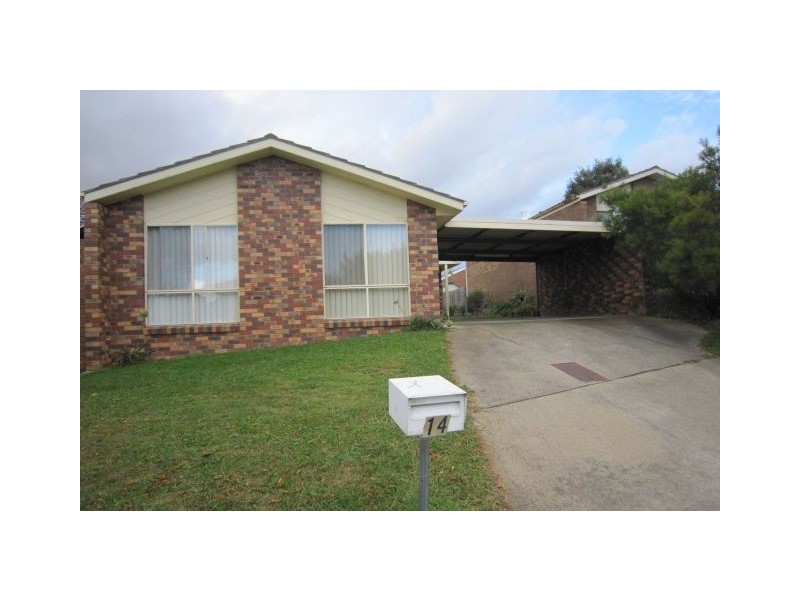 14 Hughes Crescent, Ngunnawal ACT 2913