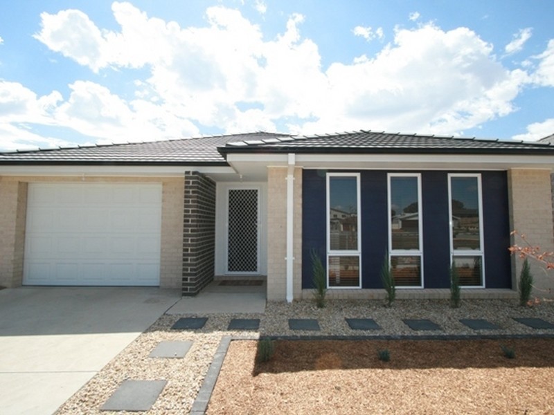 16 Helen Leonard Crescent, Forde ACT 2914