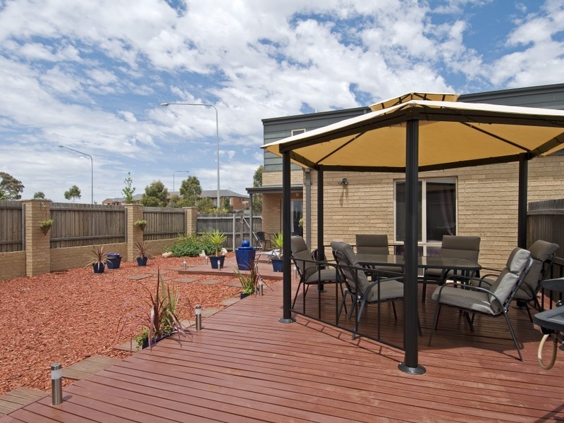 325 Anthony Rolfe Avenue, Gungahlin ACT 2912