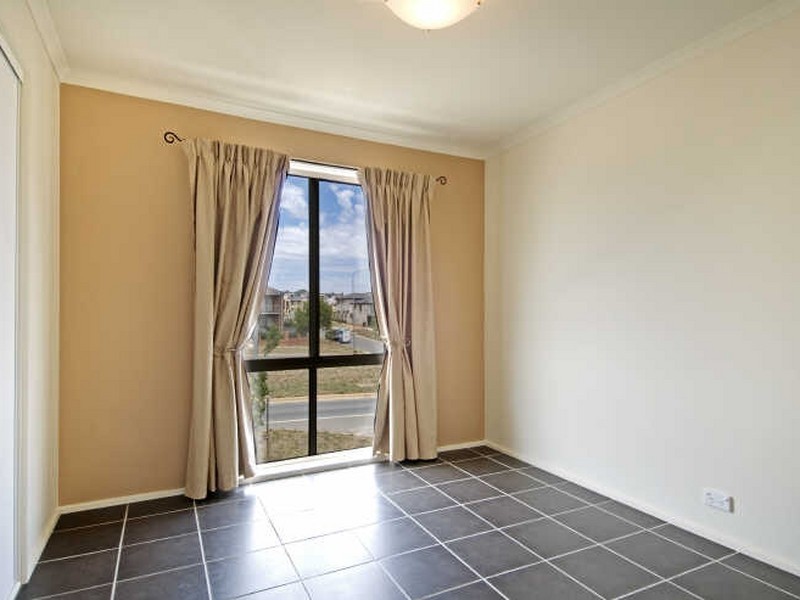 325 Anthony Rolfe Avenue, Gungahlin ACT 2912