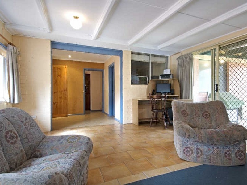 8 Lindrum Crescent, Holt ACT 2615