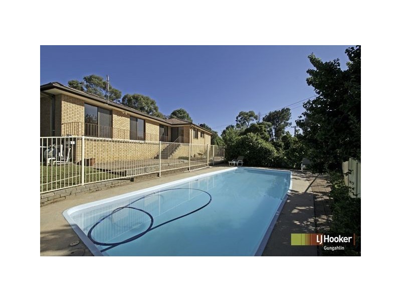 15 Cumpston Place, Macgregor ACT 2615