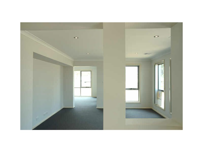 2 Allnutt Crescent, Forde ACT 2914