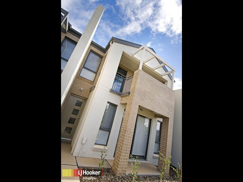19 Moonlight Avenue, Harrison ACT 2914