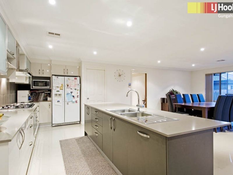 14 De Mole Street, Dunlop ACT 2615