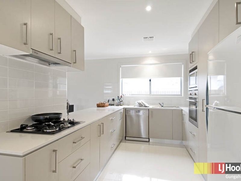 11 Nancy Cato Street, Franklin ACT 2913