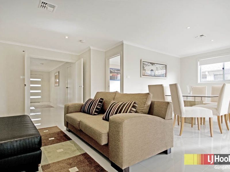 11 Nancy Cato Street, Franklin ACT 2913