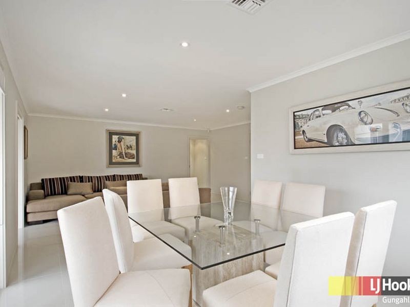 11 Nancy Cato Street, Franklin ACT 2913