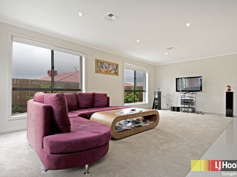 11 Nancy Cato Street, Franklin ACT 2913