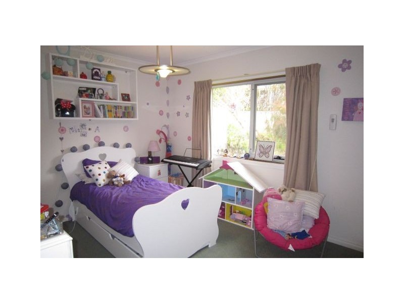 9 Hutcheon Place, Nicholls ACT 2913