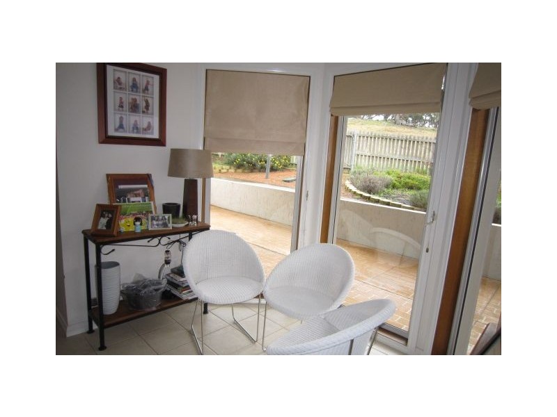 9 Hutcheon Place, Nicholls ACT 2913