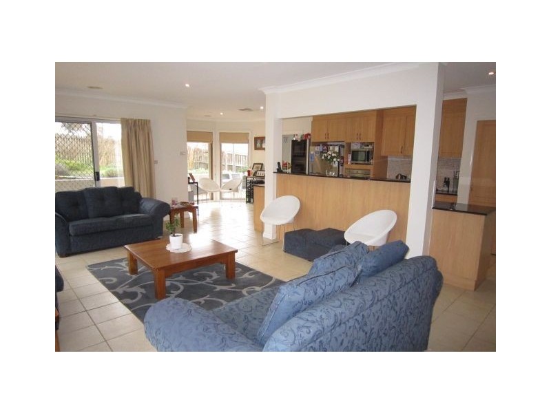 9 Hutcheon Place, Nicholls ACT 2913