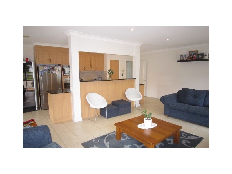 9 Hutcheon Place, Nicholls ACT 2913