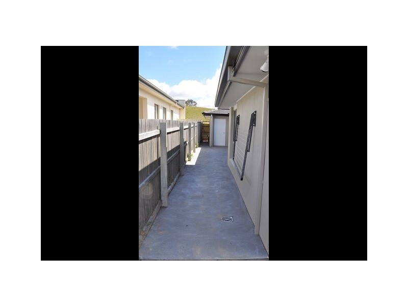 12 Nina Murdoch Crescent, Franklin ACT 2913