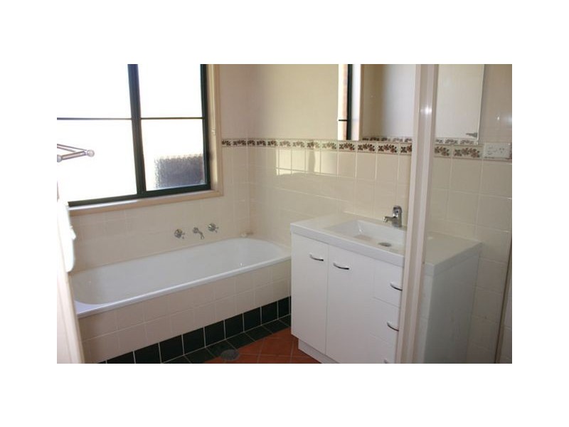 4 Beela Place, Ngunnawal ACT 2913