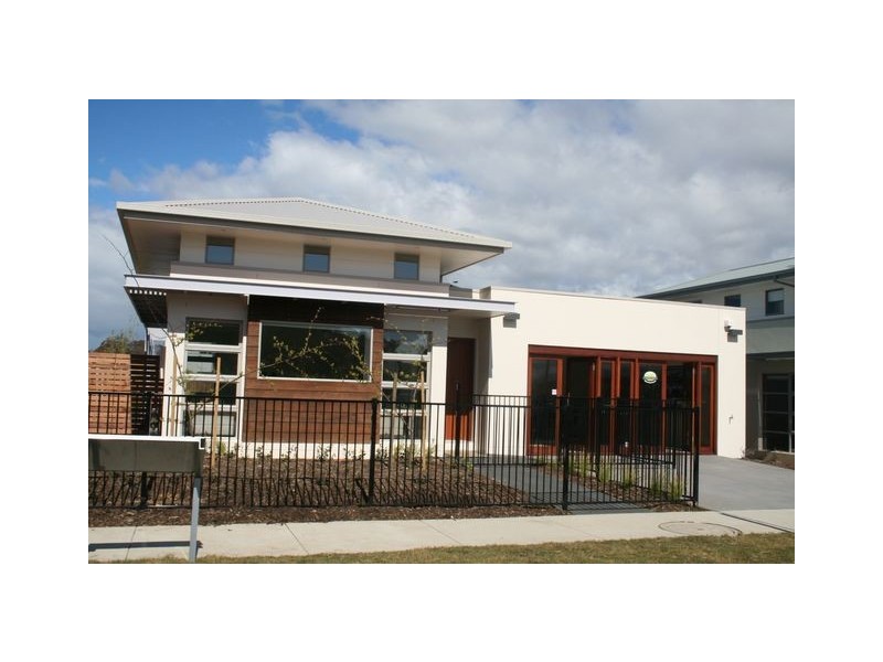 12 Barratta Street, Crace ACT 2911
