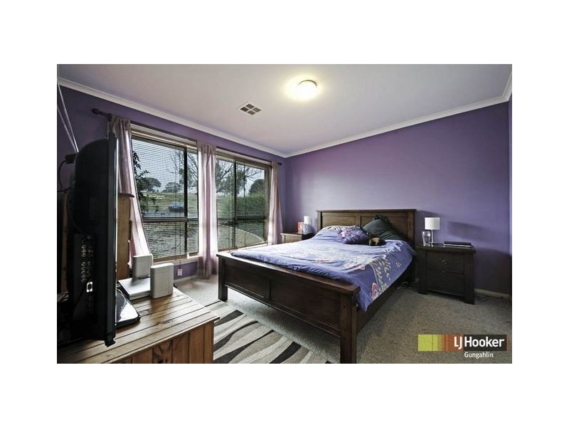 8 Buru Close, Ngunnawal ACT 2913