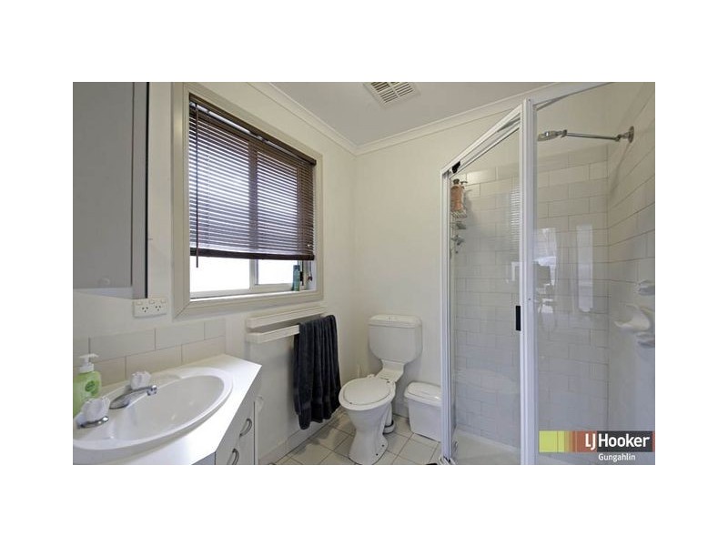 8 Buru Close, Ngunnawal ACT 2913