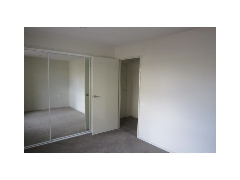 104/104 Henry Kendall Street, Franklin ACT 2913