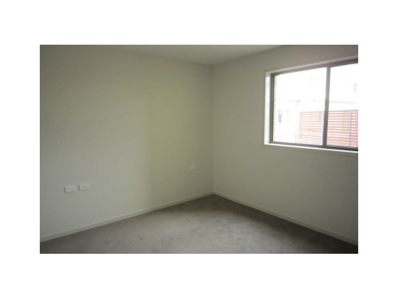 104/104 Henry Kendall Street, Franklin ACT 2913