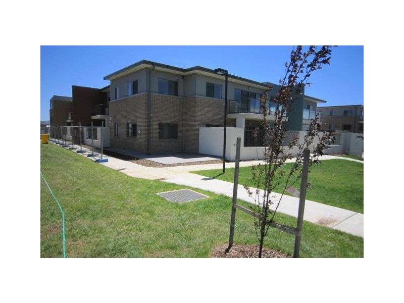 104/104 Henry Kendall Street, Franklin ACT 2913