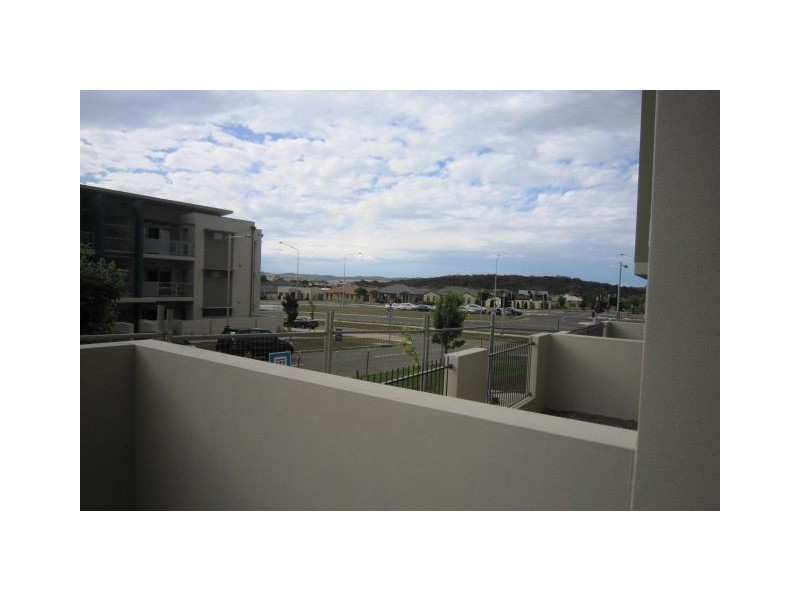 104/104 Henry Kendall Street, Franklin ACT 2913