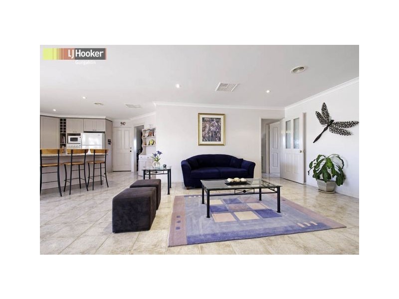 2 Wanderer Court, Amaroo ACT 2914