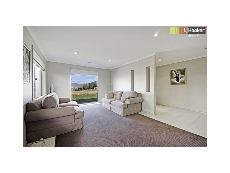 2 Triton Street, Dunlop ACT 2615