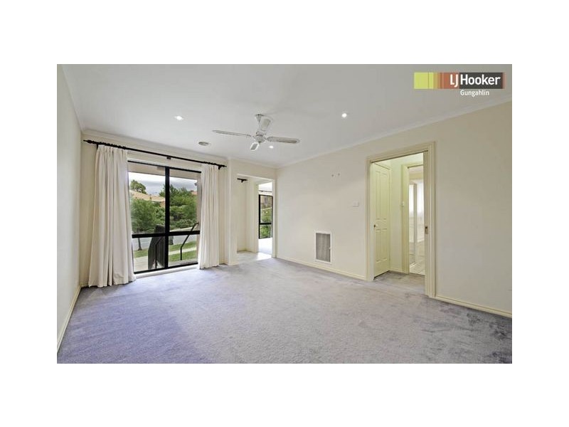 1/6 Burrumarra Avenue, Ngunnawal ACT 2913