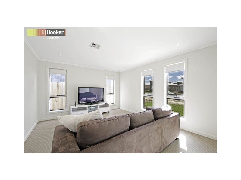 28 Oodgeroo Avenue, Franklin ACT 2913