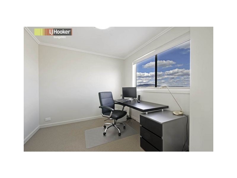 28 Oodgeroo Avenue, Franklin ACT 2913